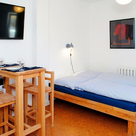 Appartement Ueber Dem Kino Toni Berlin Exterior photo
